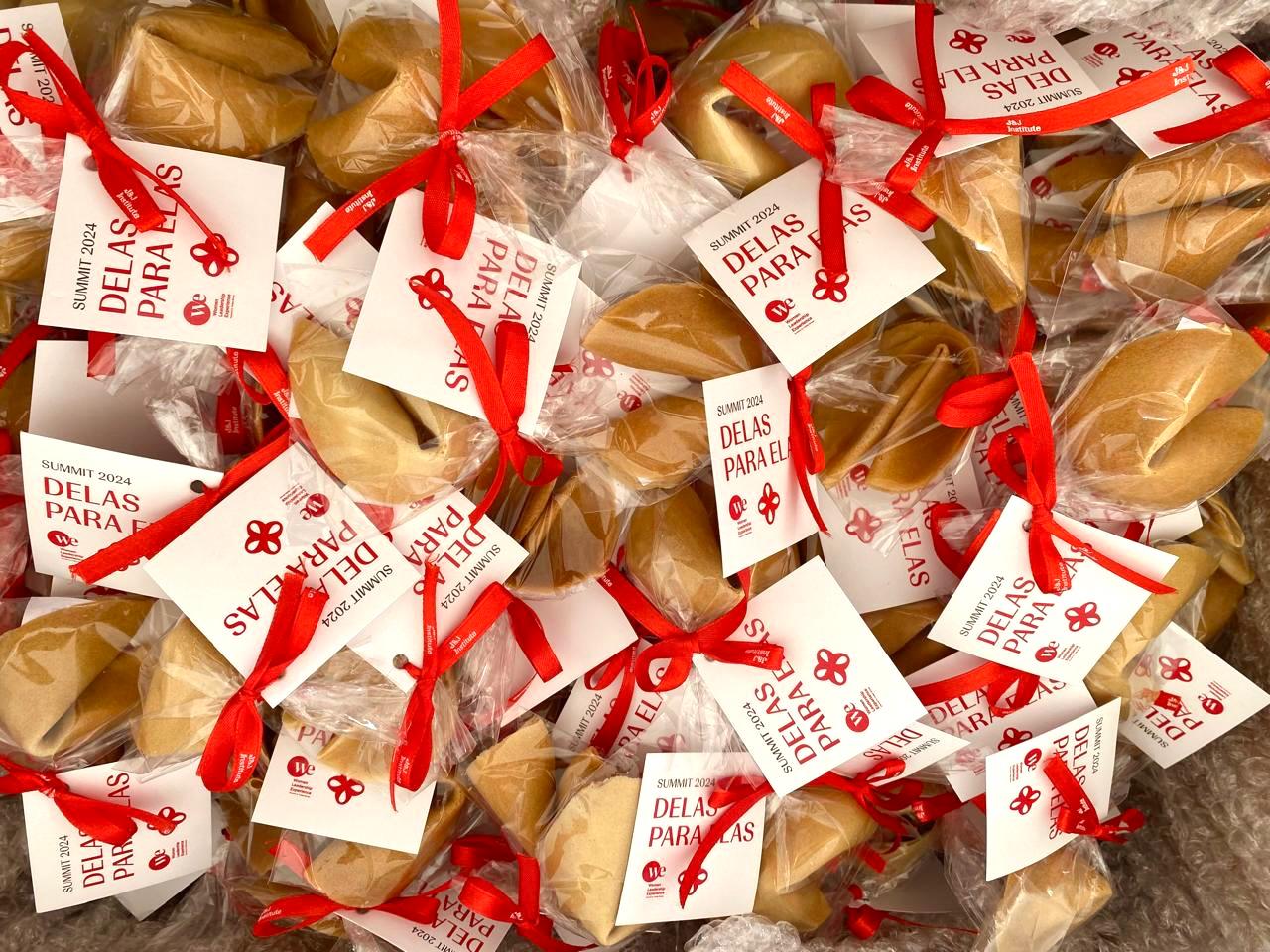 Biscoitos da sorte personalizados para Summit Delas Para Elas
